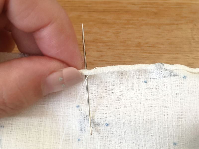 手縫いで仕上げる フリンジ付きストールの作り方 コッカファブリック ドットコム 布から始まる楽しい暮らし Kokka Fabric Com