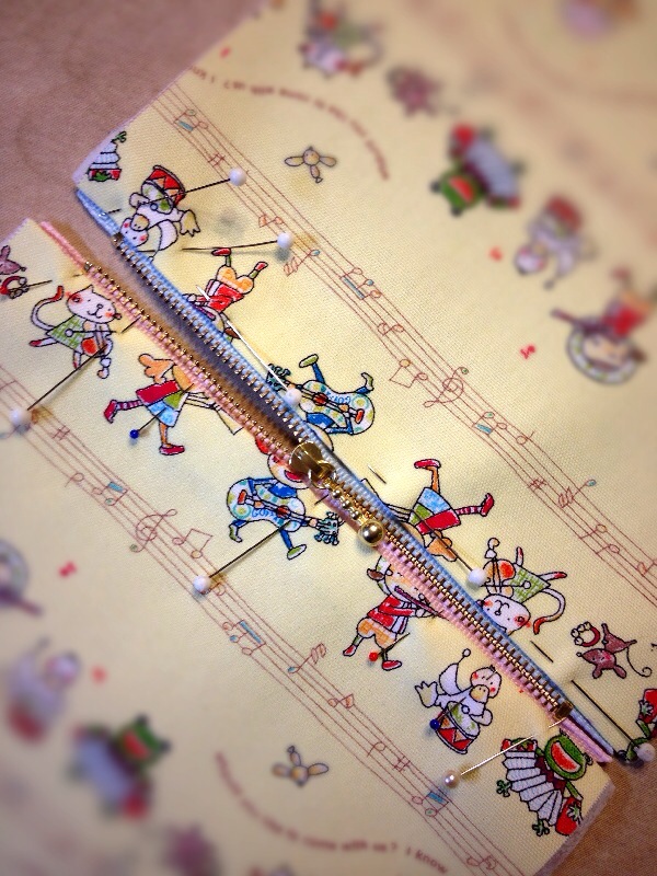 5-2.ファスナーを縫う