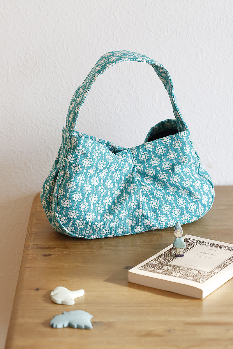 _kokka-fabric.com Ellen Baker Frame work